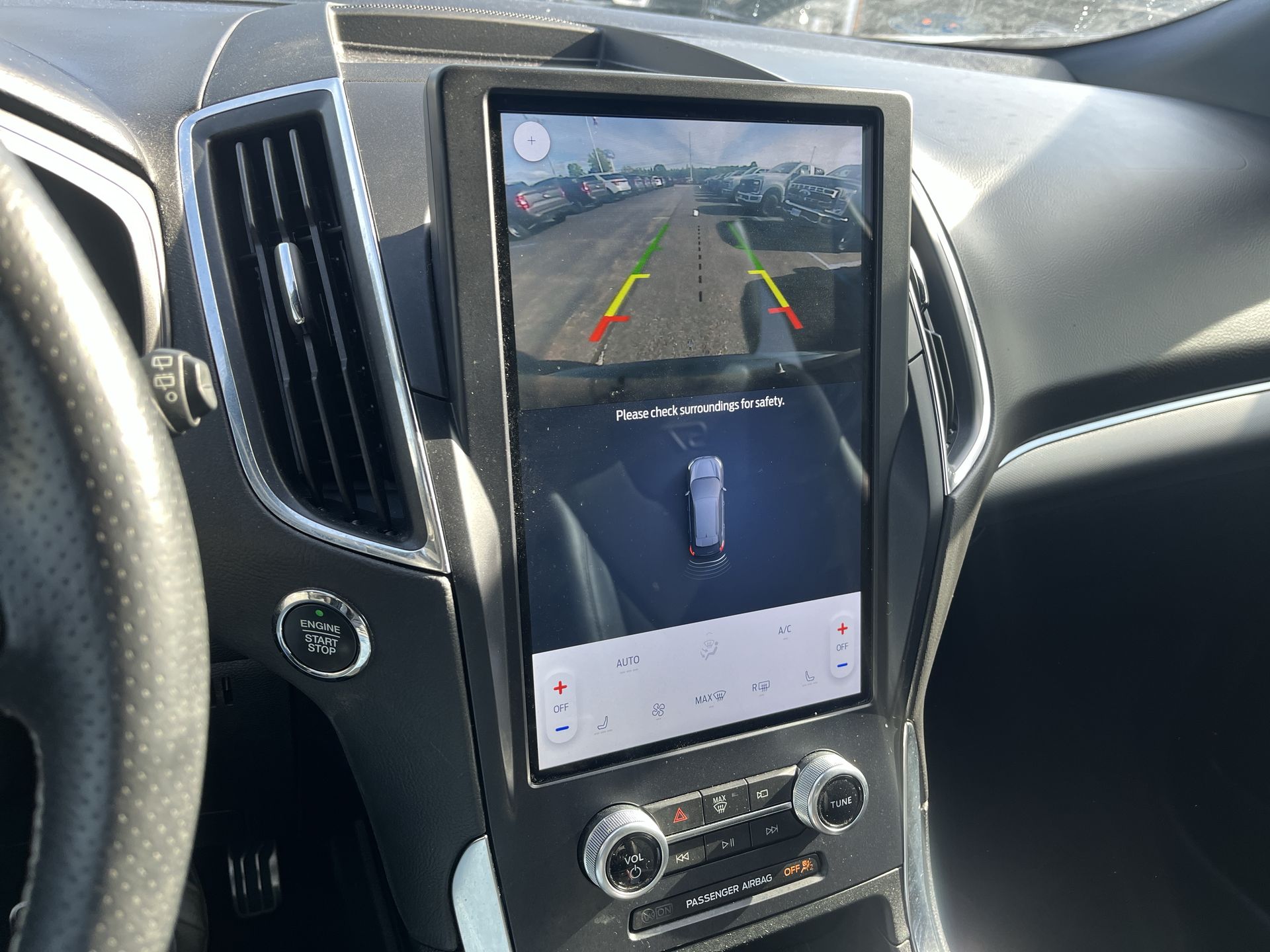 2022 Ford Edge ST photo 9