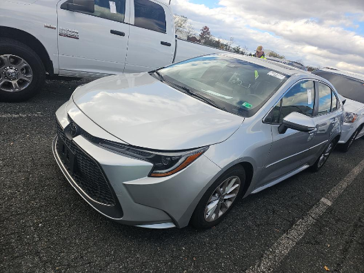 2022 Toyota Corolla XLE's photo