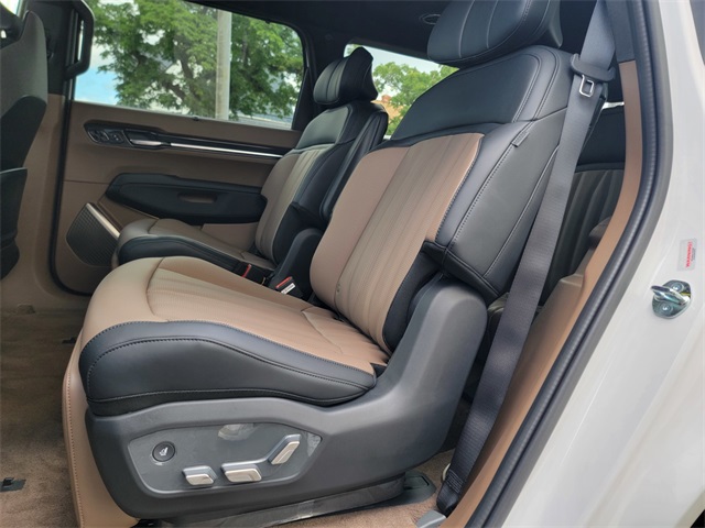2026 Kia EV9 GT-Line photo 12
