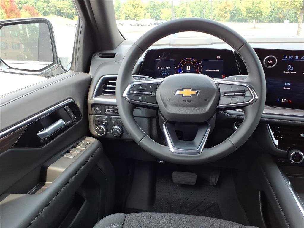 2025 Chevrolet Suburban LS photo 15