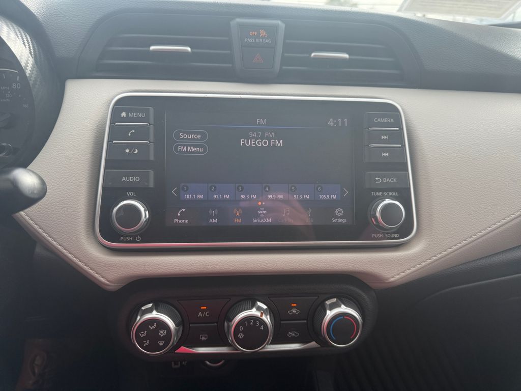 2021 Nissan Versa 1.6 SV photo 11