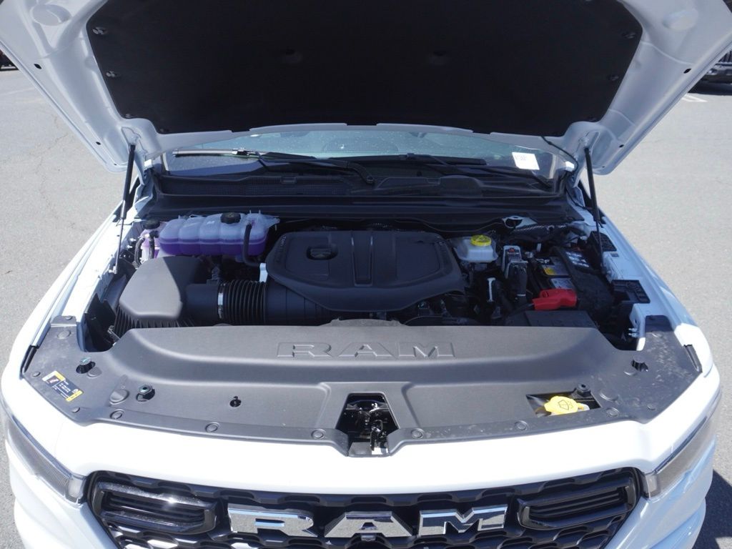 New 2026 Bright White Clear-Coat Exterior Paint RAM Big Horn Sport Appearance Edition image 29