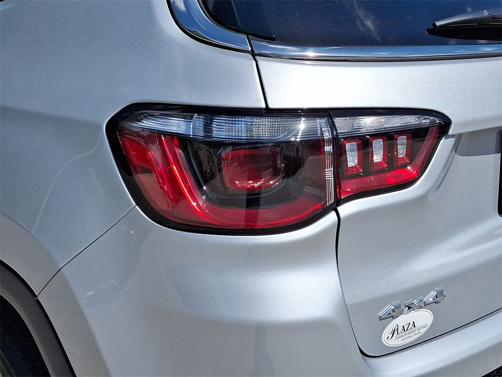 2025 Jeep Compass Sport photo 9