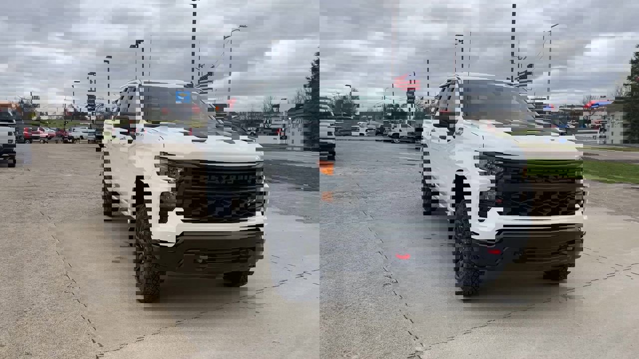 2026 Chevrolet Silverado 1500 Custom Trail Boss photo 3