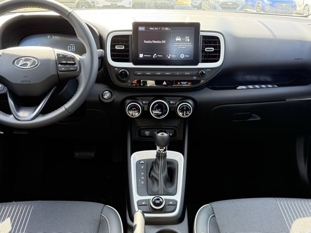 2026 Hyundai Venue SEL photo 19