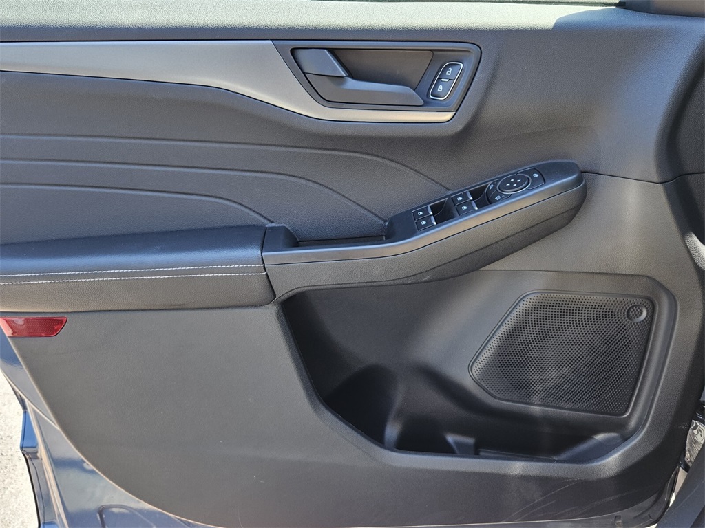 2025 Ford Escape Active photo 28