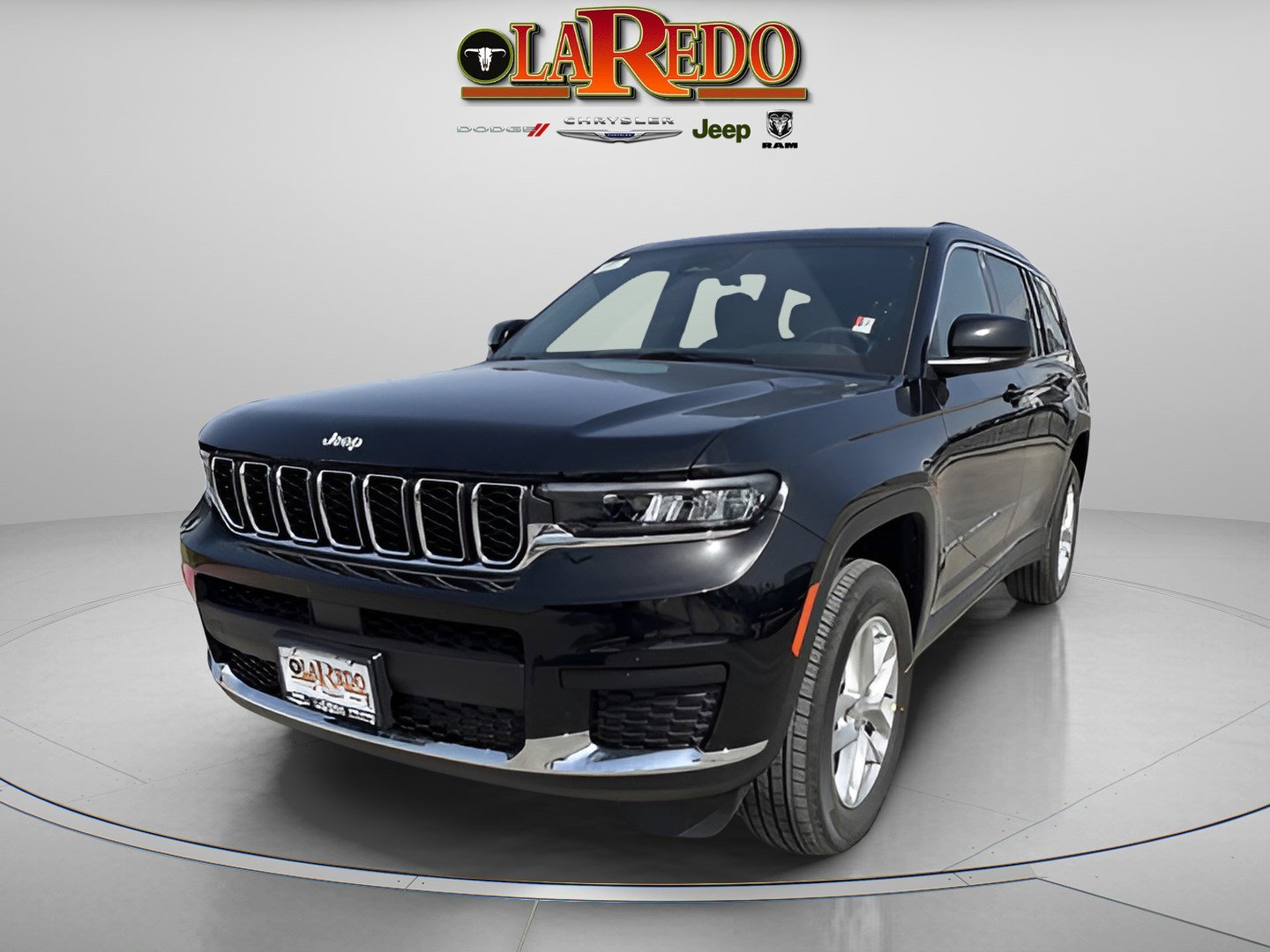 2025 Jeep Grand Cherokee Laredo X photo 3