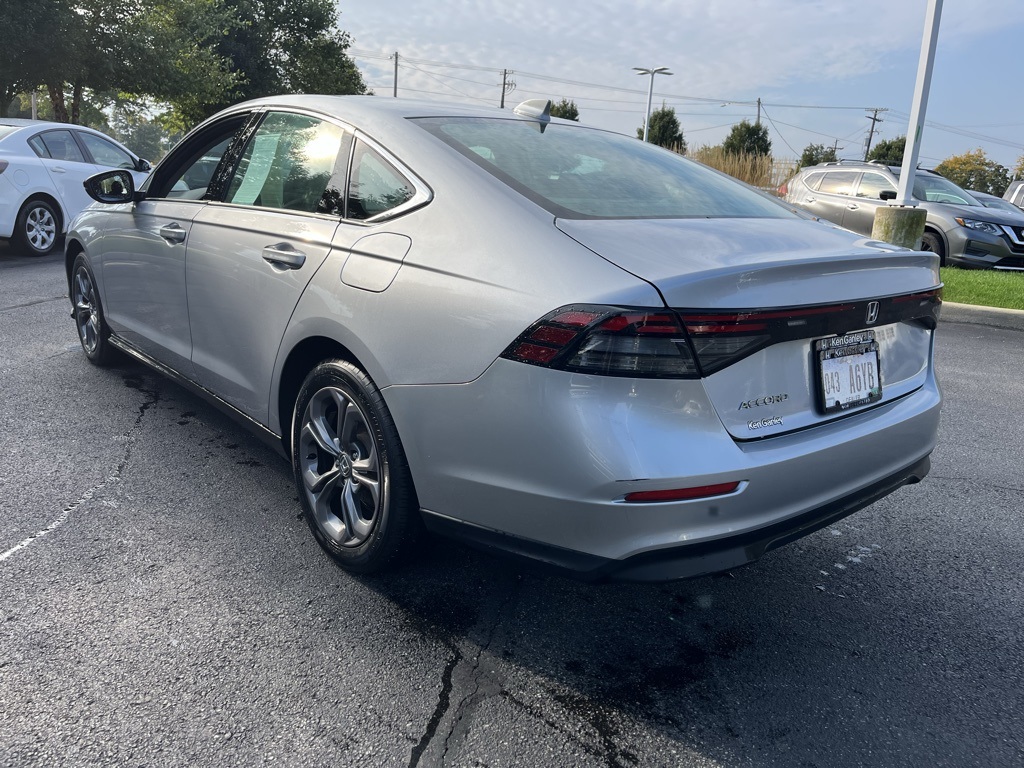 2023 Honda Accord EX photo 4