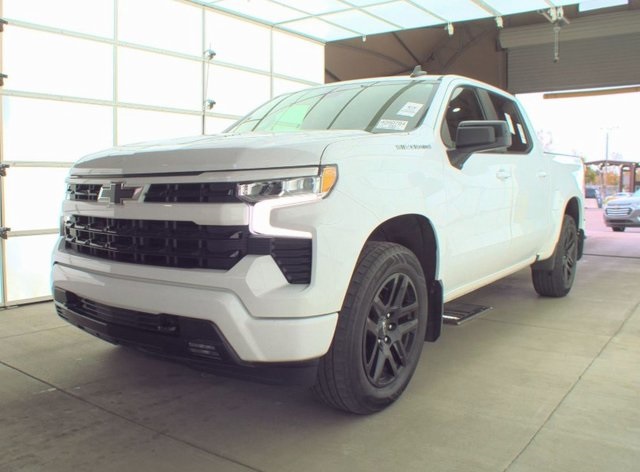 2023 Chevrolet Silverado 1500 RST photo 3