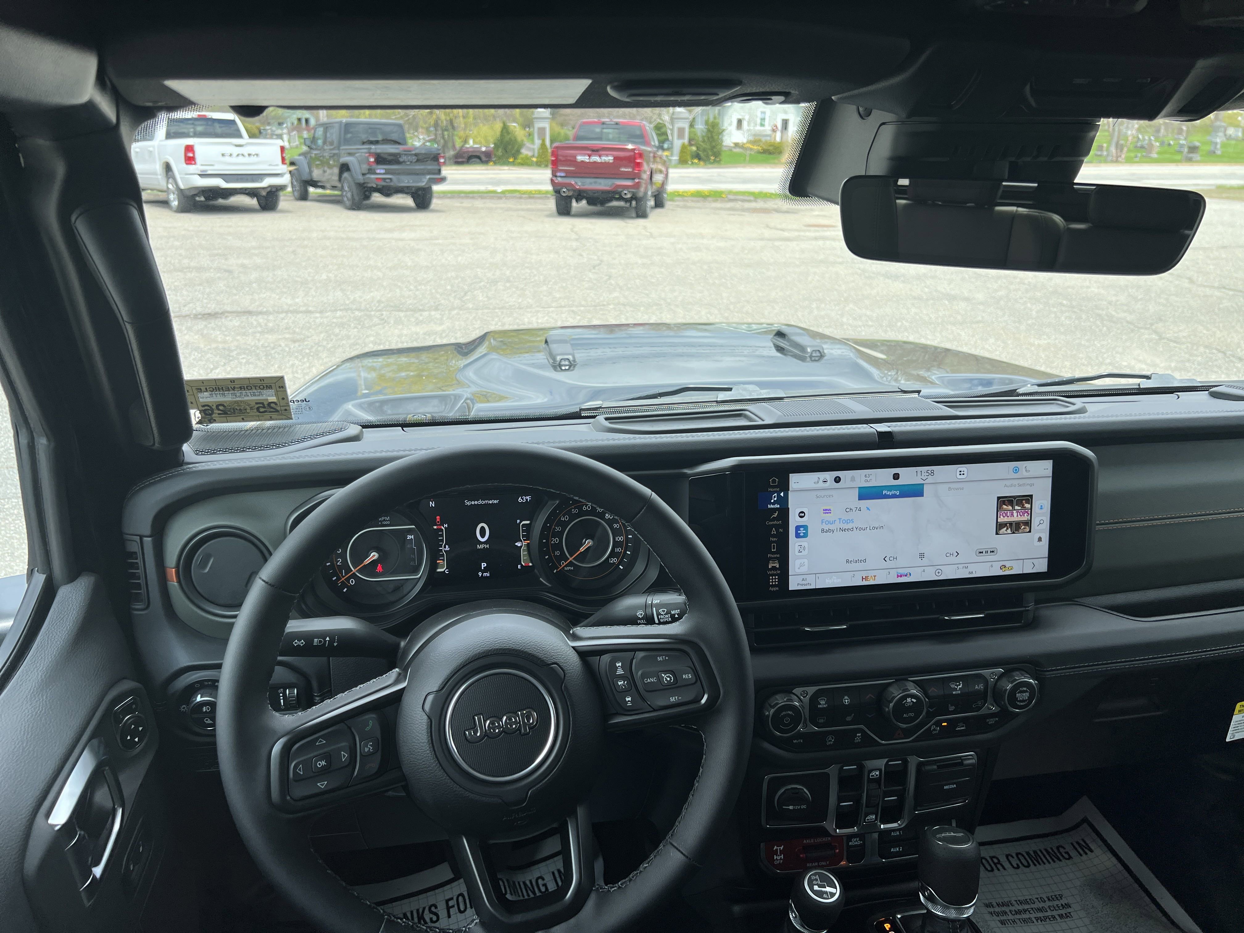 2025 Jeep Gladiator Mojave photo 2