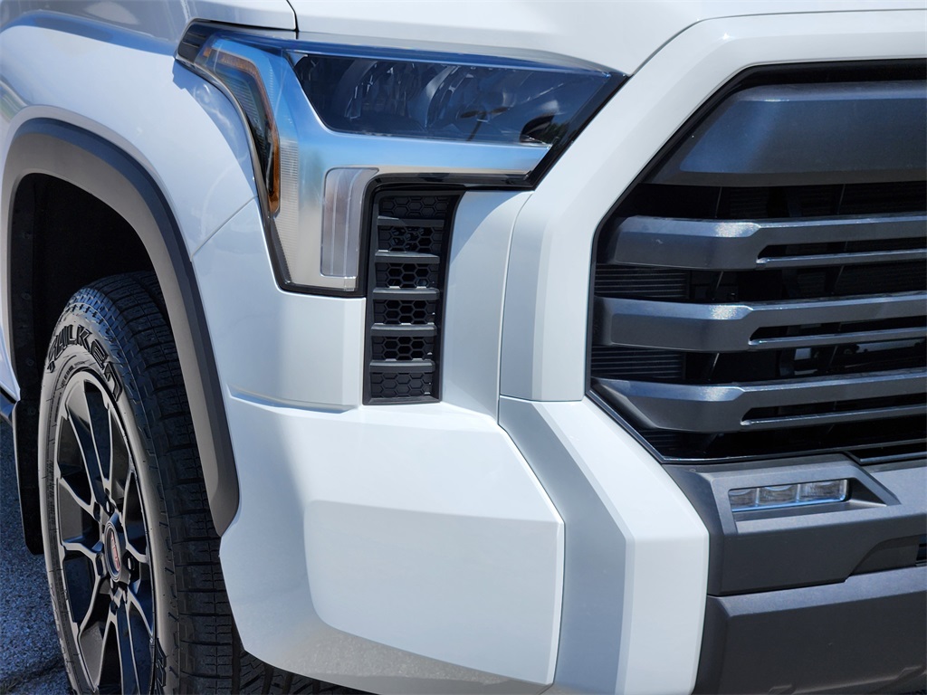 2025 Toyota Tundra SR5 photo 7