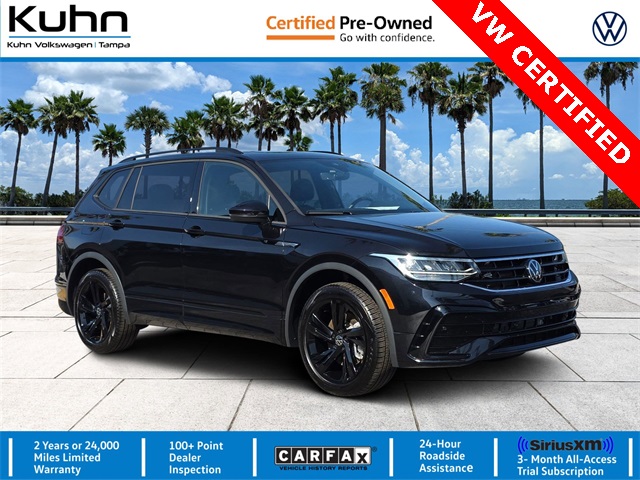 2024 Volkswagen Tiguan SE R-LINE BLACK's photo