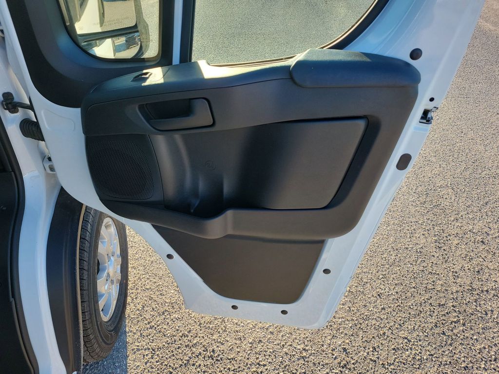 2025 Ram 2500 Base photo 34