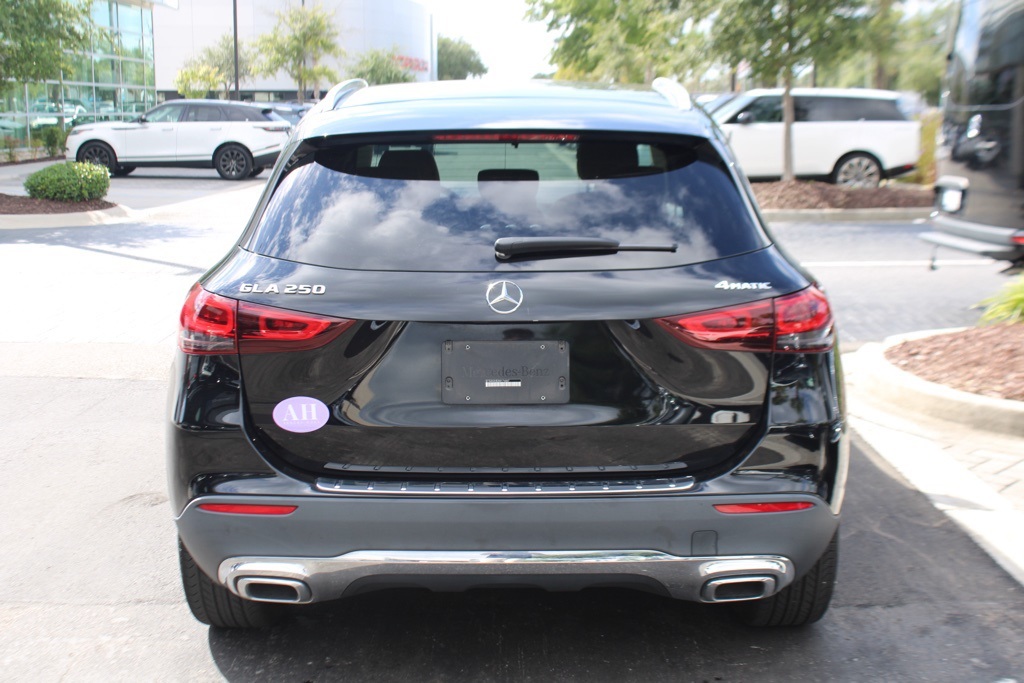 2021 Mercedes Benz GLA 250 4MATIC photo 4