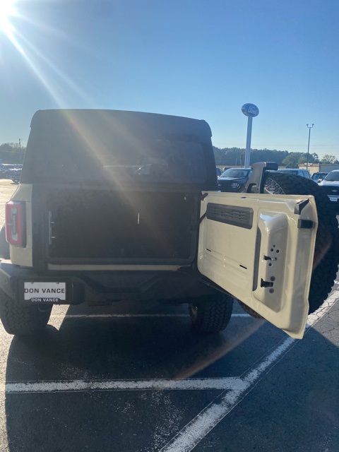 2025 Ford Bronco Outer Banks photo 9
