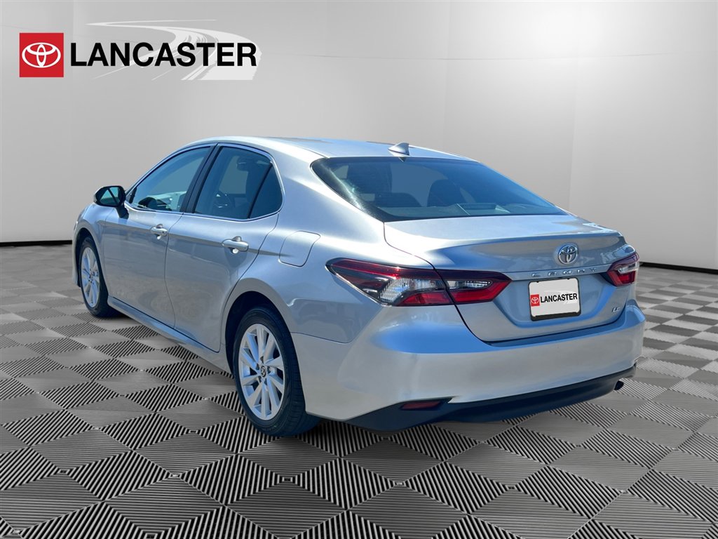 2023 Toyota Camry LE photo 3