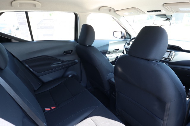 2025 Nissan Kicks Play S photo 16