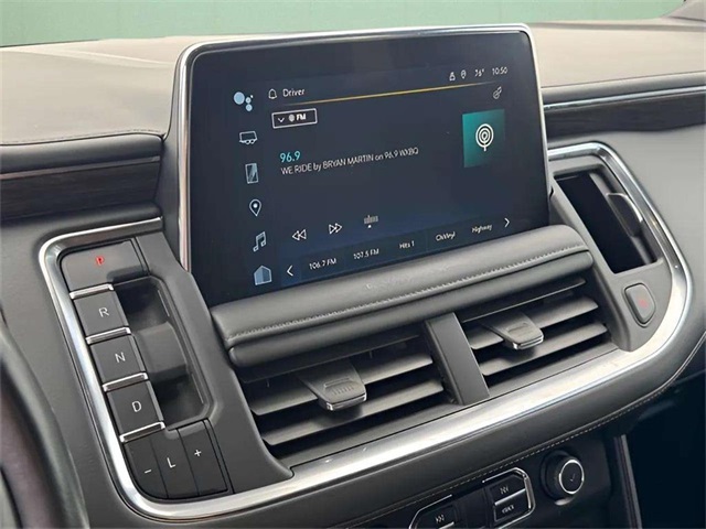 2022 Chevrolet Suburban LT photo 19