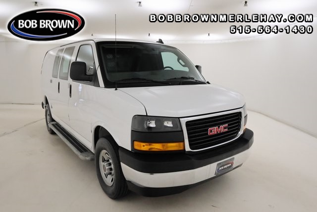 2023 GMC Savana Cargo Work Van's photo