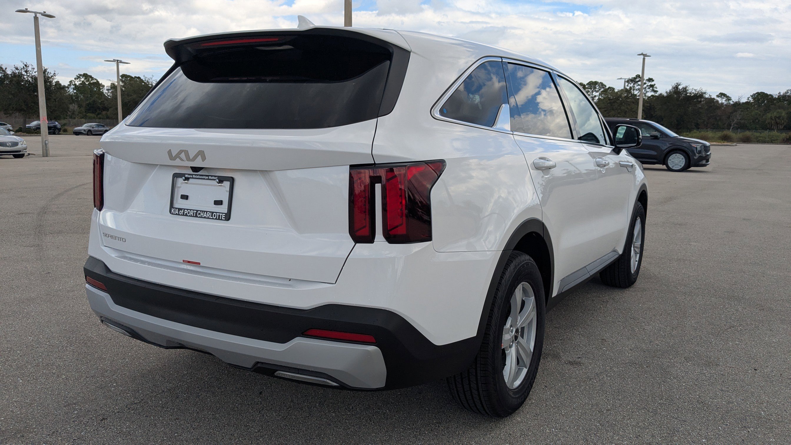 2026 Kia Sorento LX photo 2