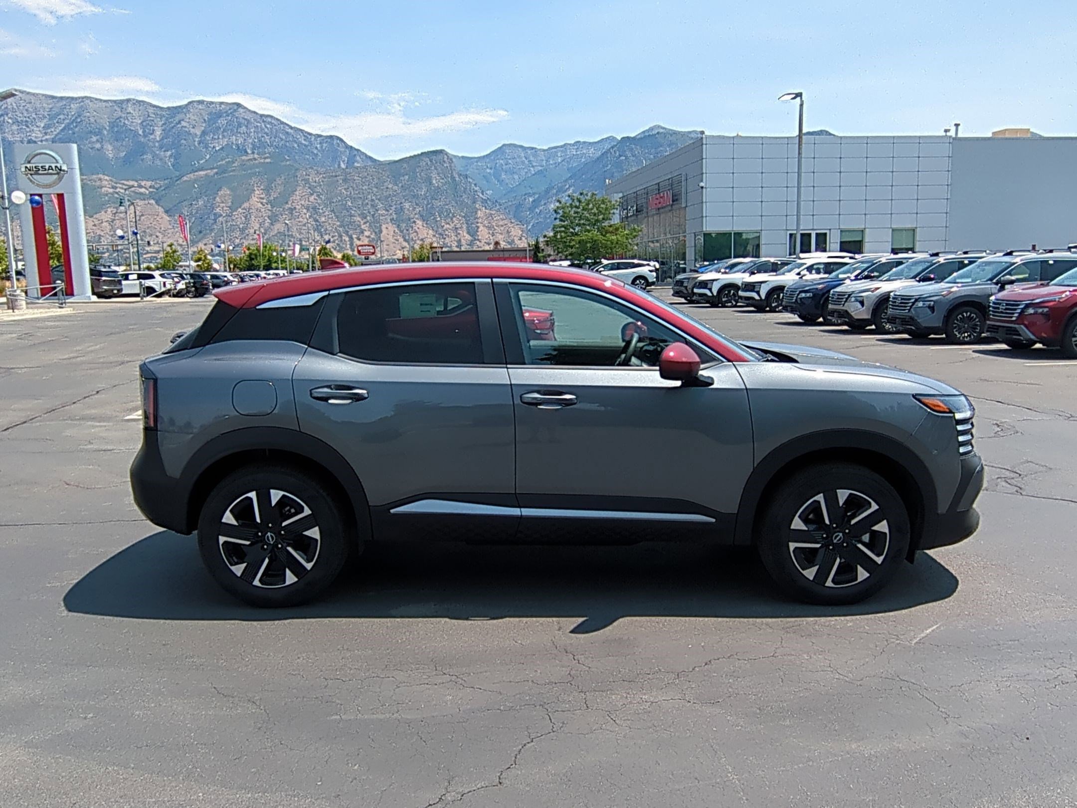 2025 Nissan Kicks SV photo 2