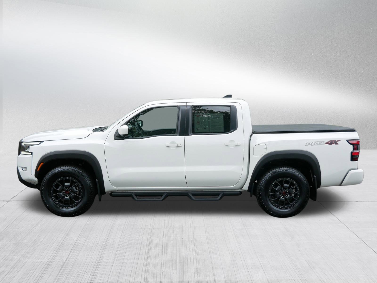2022 Nissan Frontier PRO-4X photo 4