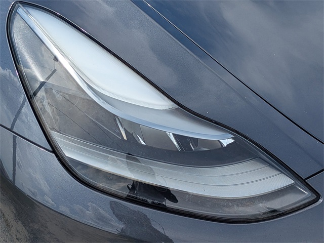 2024 Tesla Model Y Long Range photo 9
