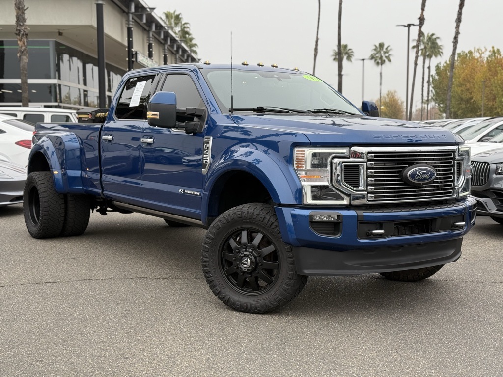 2022 Ford F-450 Super Duty Limited's photo
