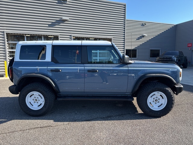 2023 Ford Bronco Heritage First Edition photo 2