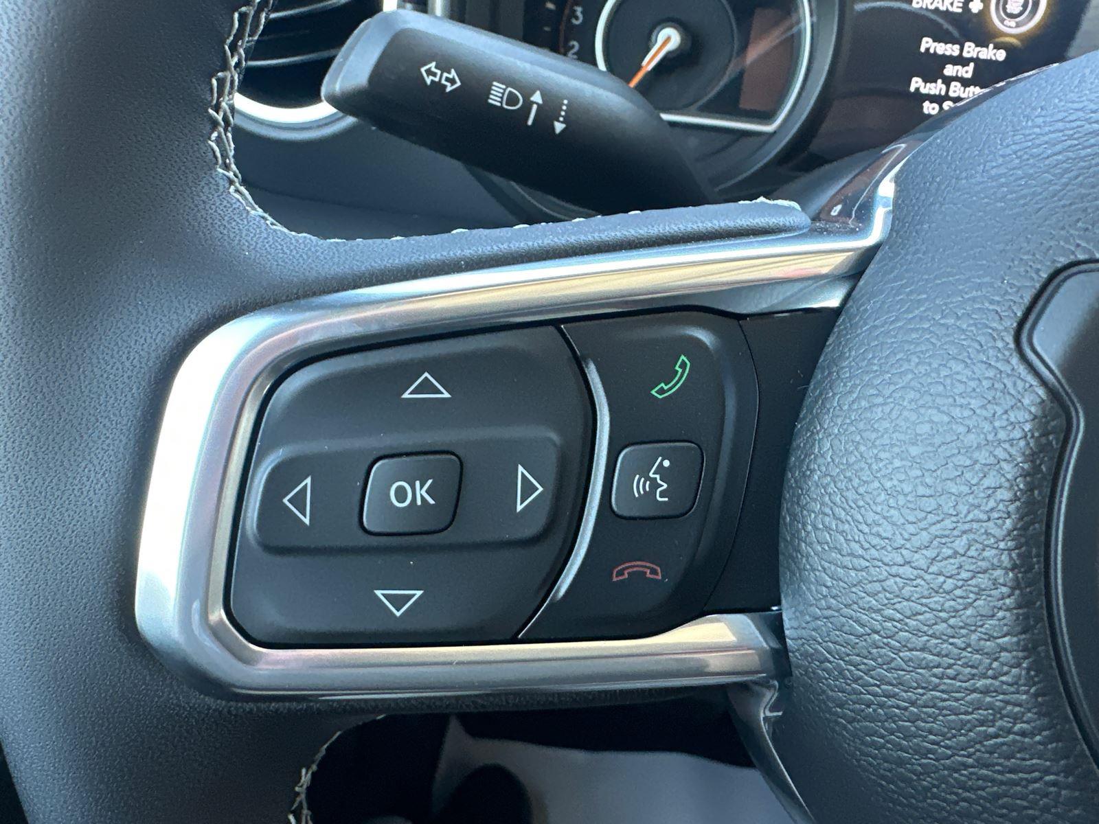 2025 Jeep Wrangler Sahara photo 14