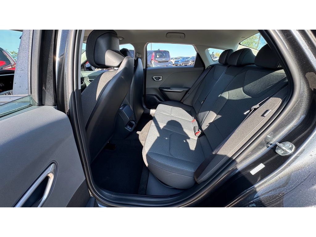 2025 Kia K4 LXS photo 19