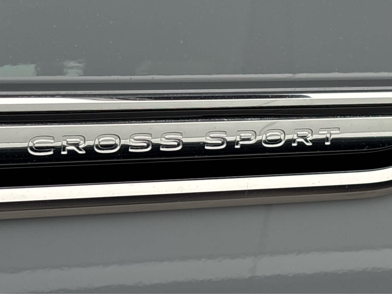 2025 Volkswagen Atlas Cross Sport SEL Premium R-Line photo 4