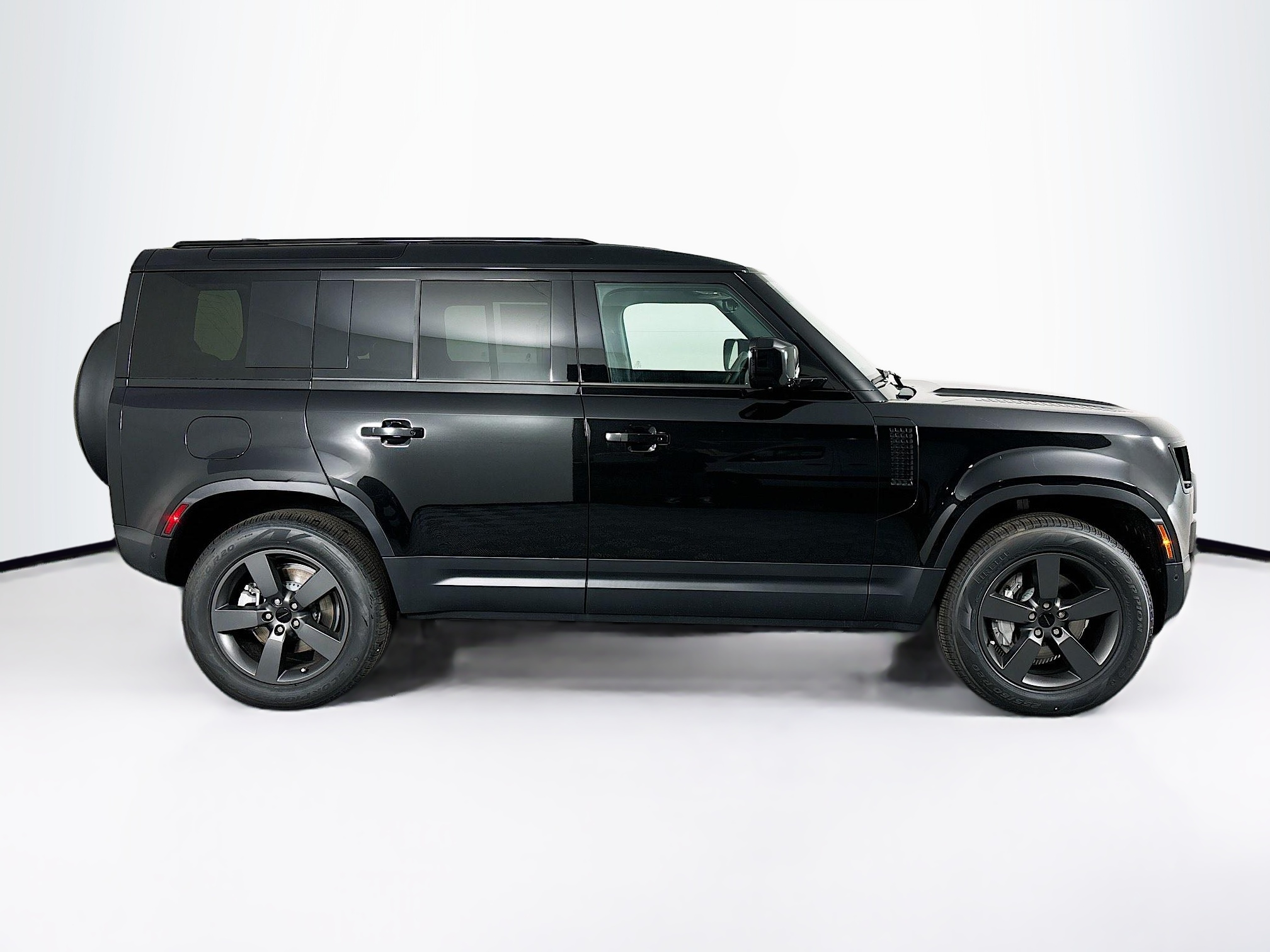 2026 Land Rover Defender 110 S photo 2