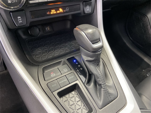 2023 Toyota RAV4 XLE Premium photo 29