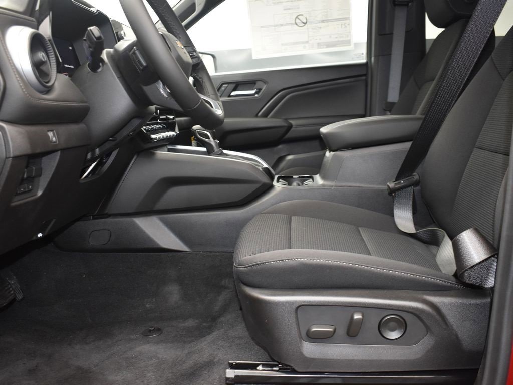 2026 Chevrolet Colorado LT photo 10
