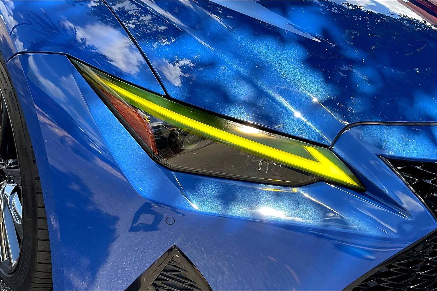2022 Lexus IS F SPORT photo 27