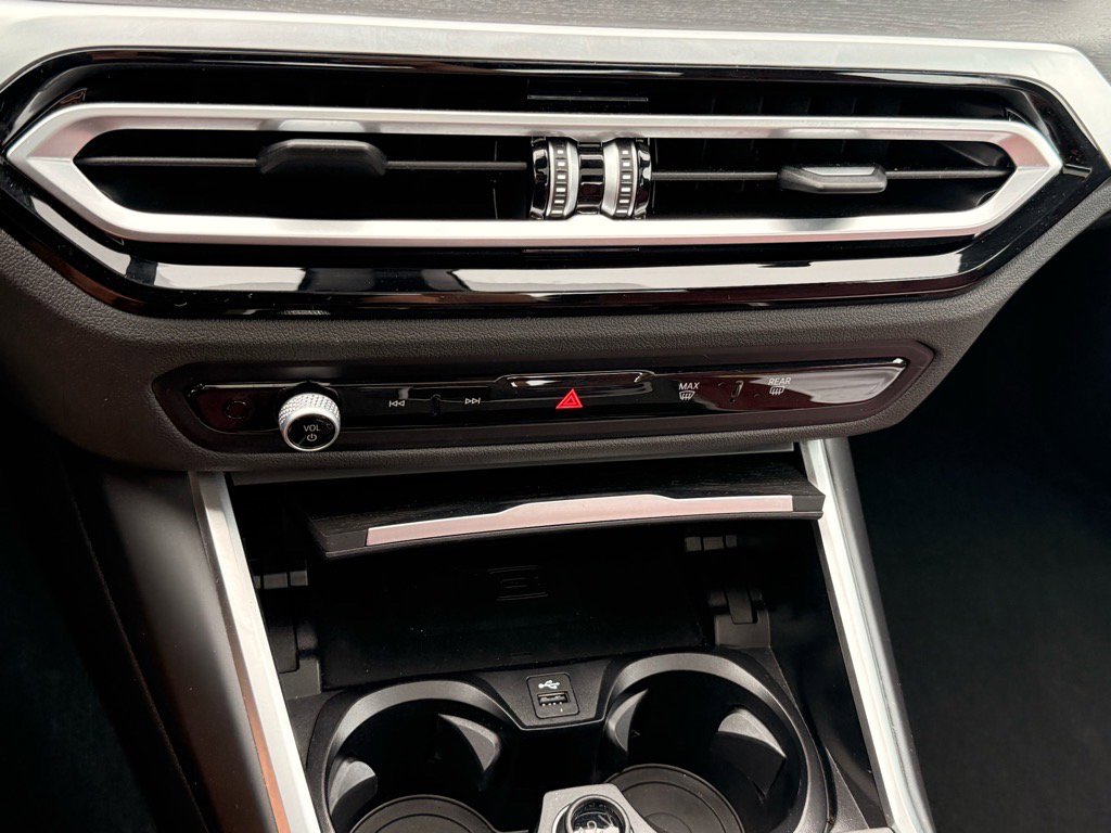 2024 Bmw 330i photo 21