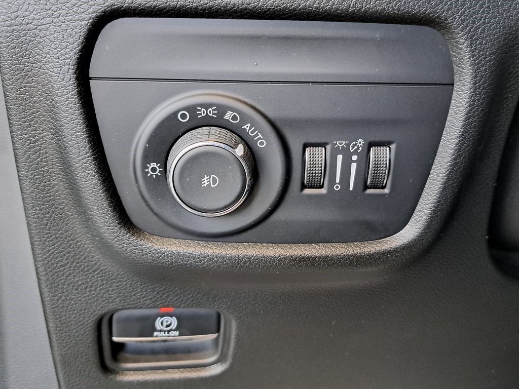 2023 Jeep Grand Cherokee Limited photo 14