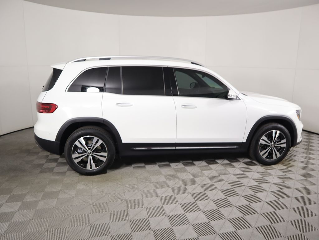 2025 Mercedes Benz GLB 250 photo 4