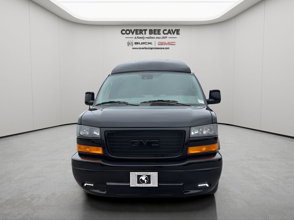 2025 Gmc Savana Cargo 2500 photo 3
