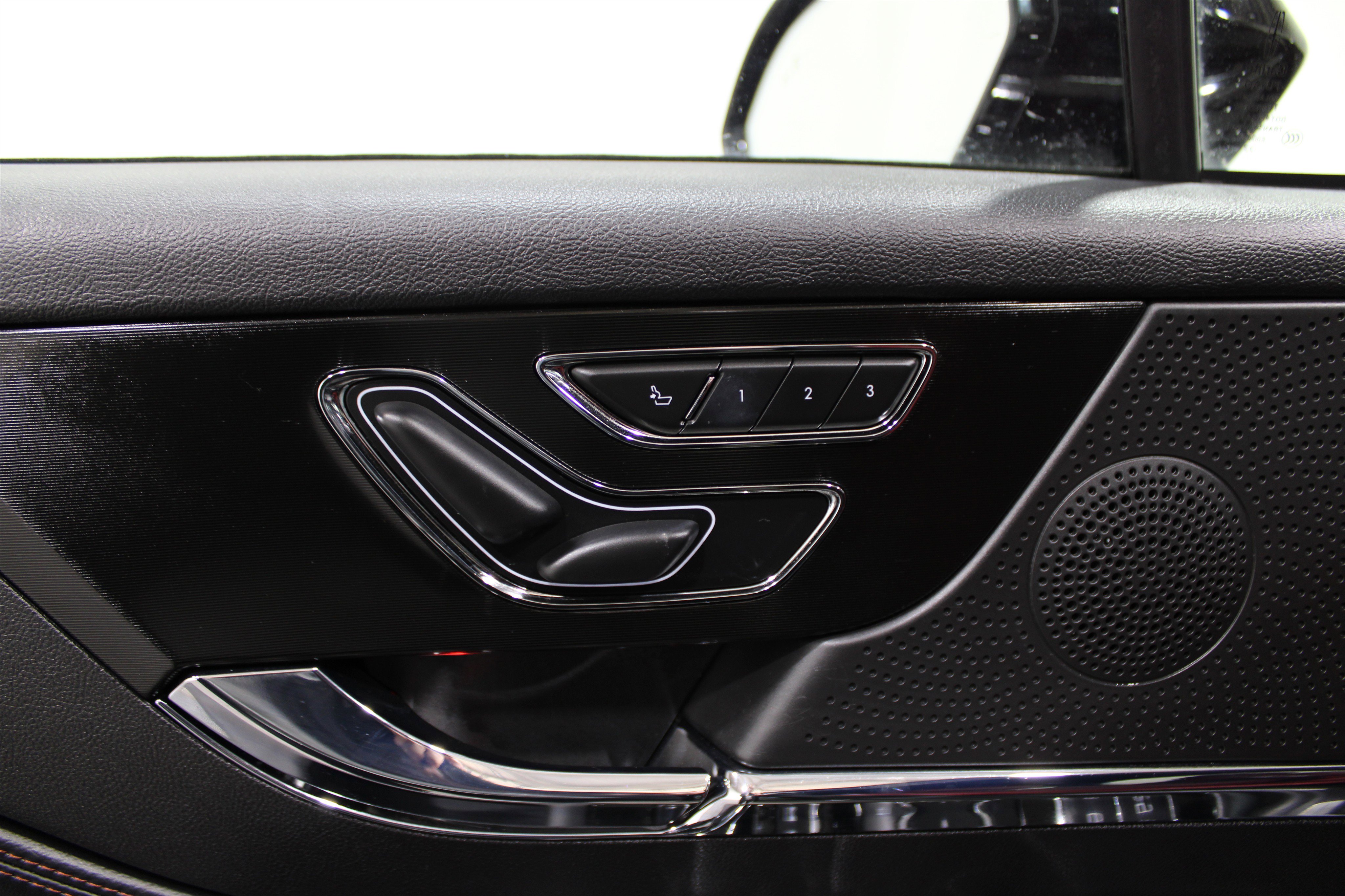 2023 Lincoln Corsair Reserve photo 3