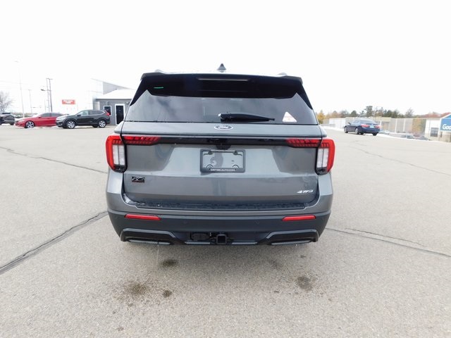 2026 Ford Explorer ST-Line photo 4