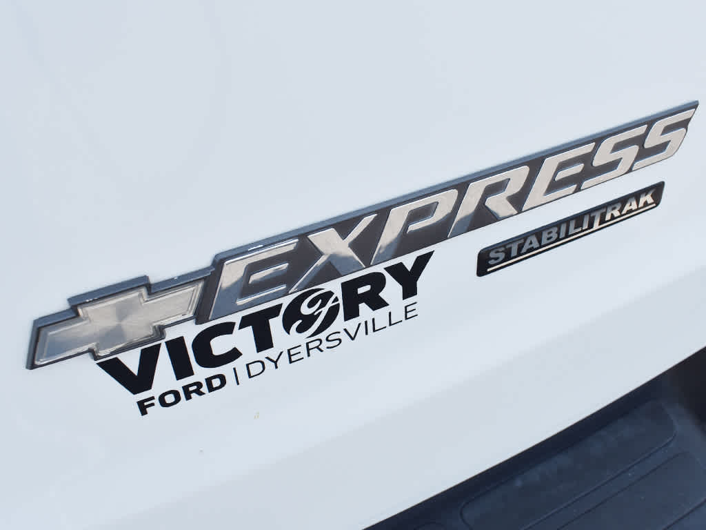 2014 Chevrolet Express 2500 LT photo 6