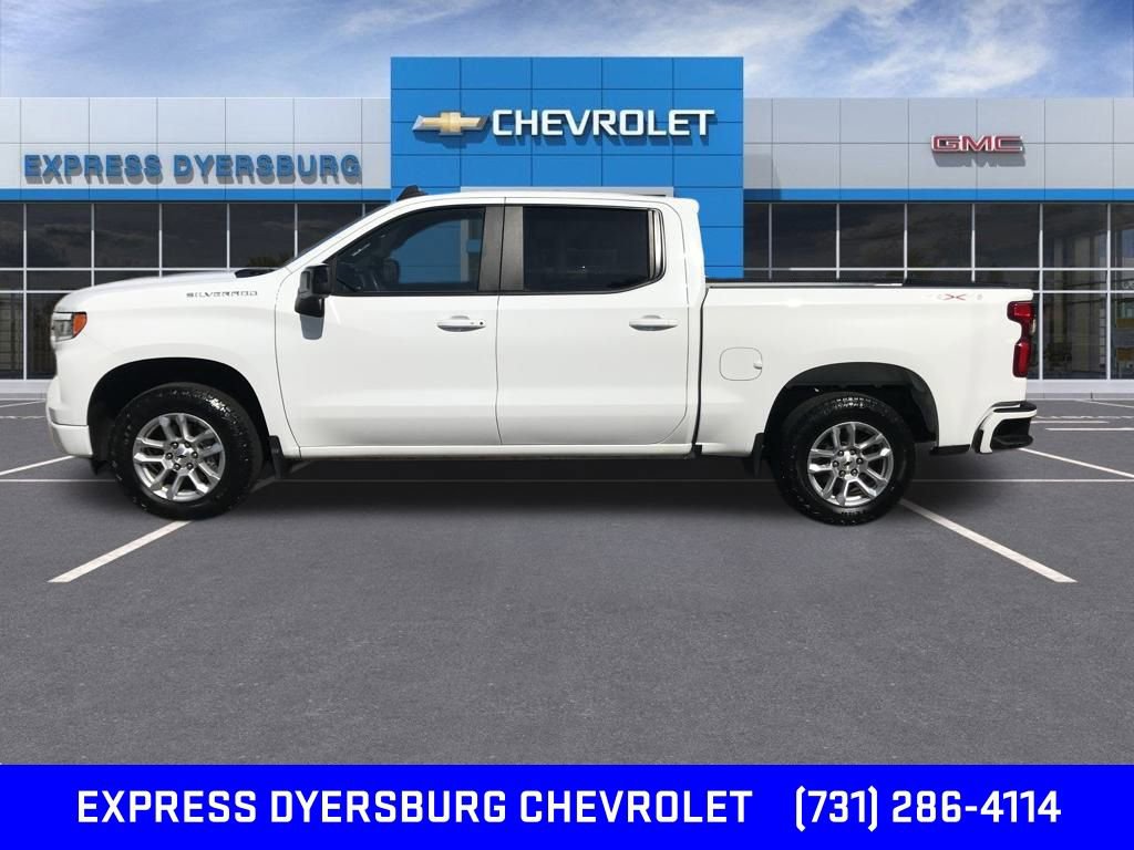 2022 Chevrolet Silverado 1500 RST photo 2