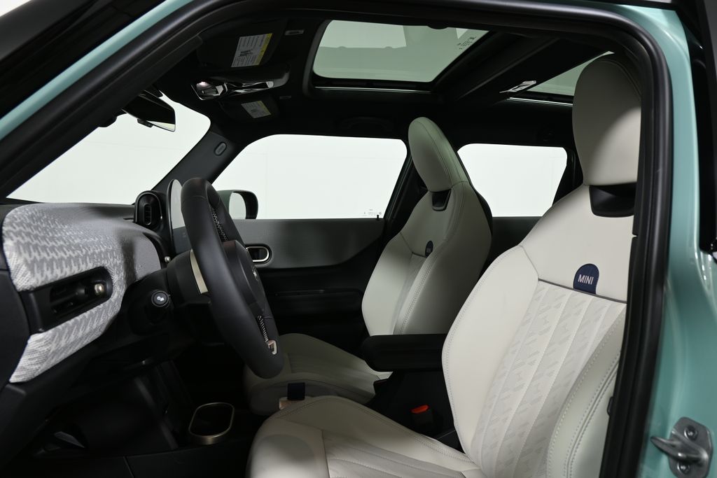 2026 Mini Cooper 4 Door Hardtop Signature photo 9
