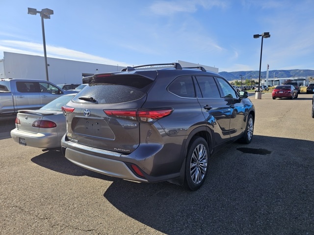 2021 Toyota Highlander Hybrid Platinum photo 4