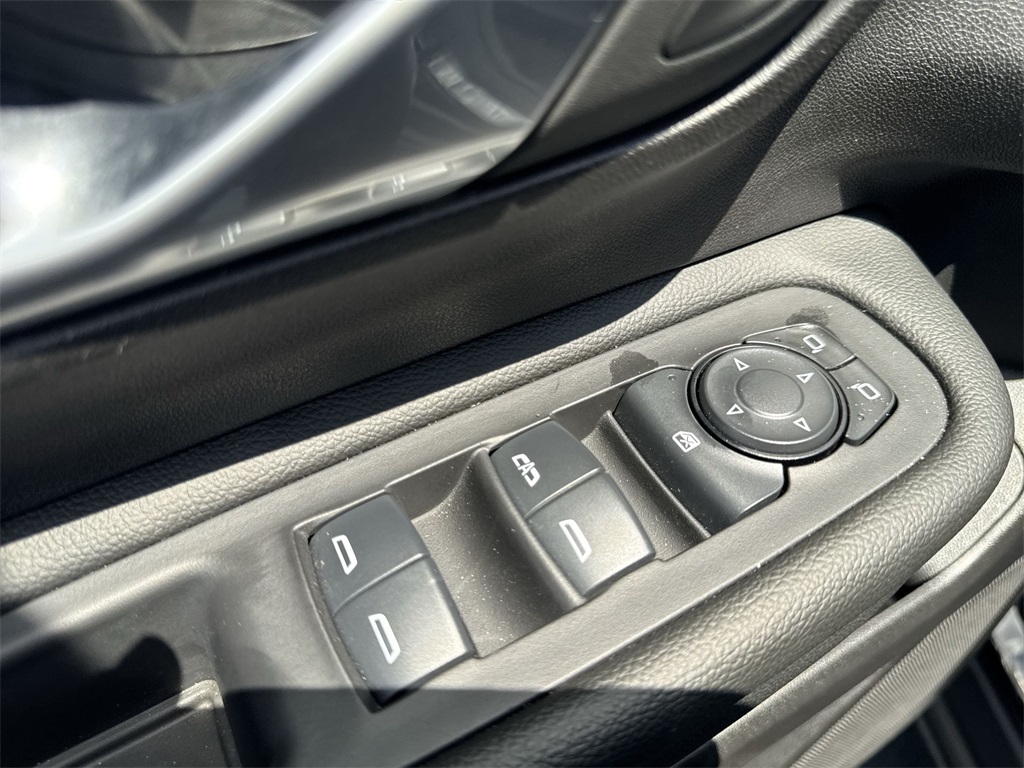 2024 Gmc Terrain SLE photo 19