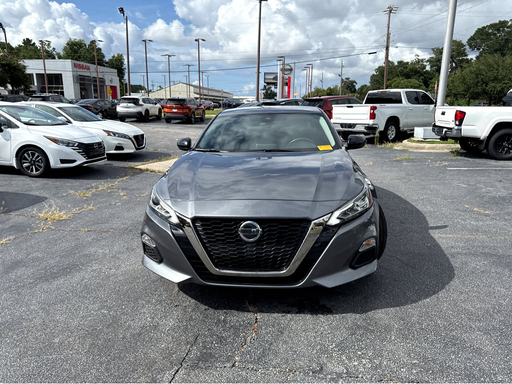 2022 Nissan Altima 2.5 SR photo 2