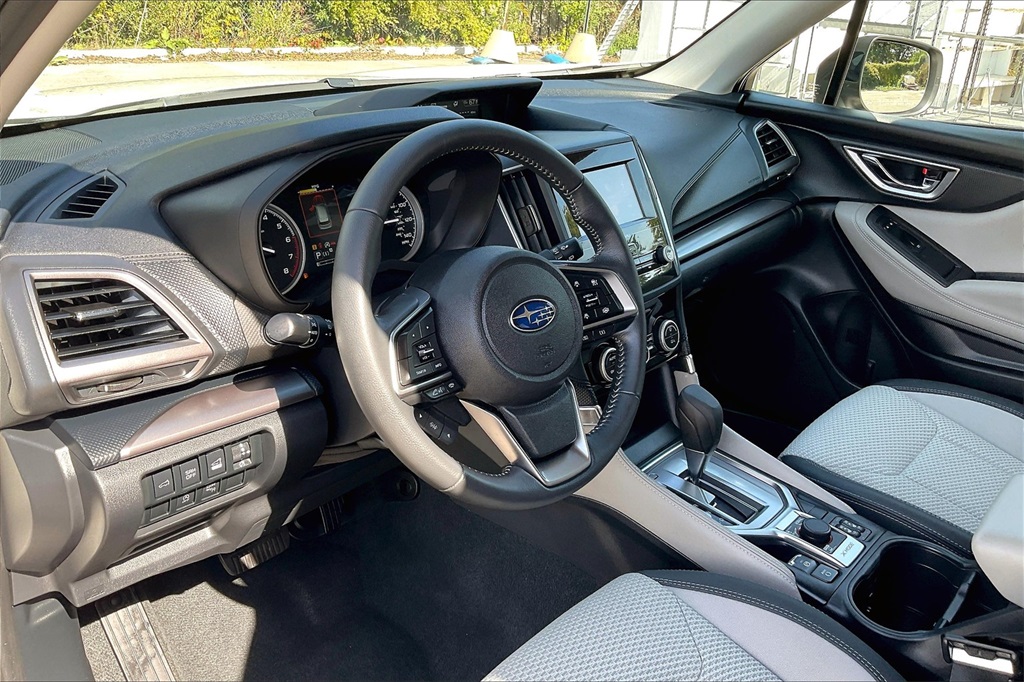 2024 Subaru Forester Premium photo 13