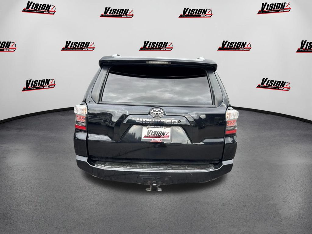 2016 Toyota 4Runner SR5 Premium photo 6